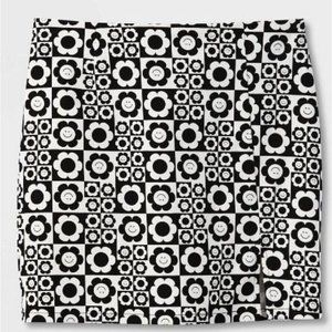 Art Class Floral Smiley Face Front Notch Skirt Girls Size S (6/6X) Black White
